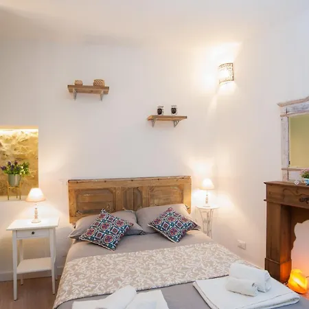 Homes4holidays - Artistic Nest Appartamento *