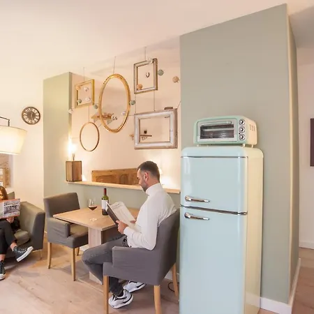 Apartment Homes4holidays - Artistic Nest