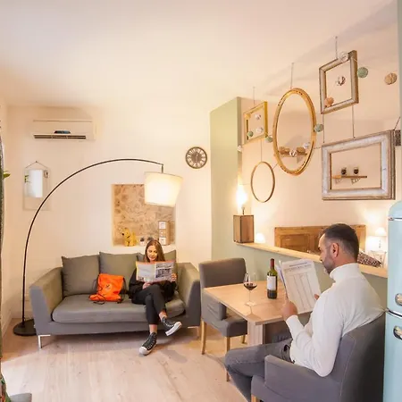 Homes4holidays - Artistic Nest *