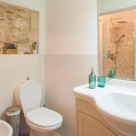 Homes4holidays - Artistic Nest Apartment Syrakus