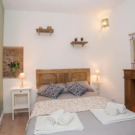 Apartment Homes4holidays - Artistic Nest